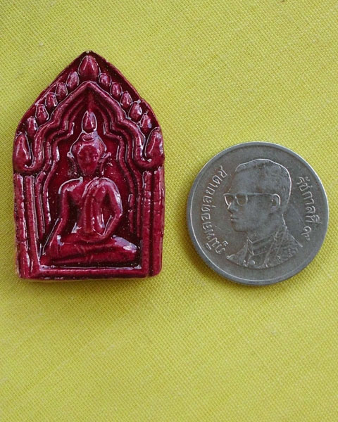 พระขุนแผนรุ่นเจริญลาภ ฝังตะกรุดเงิน  ปี๕๒ หลวงปู่คำบุ คุตฺตจิตฺโต  วัดกุดชมภู  จ.อุบลราชธานี 