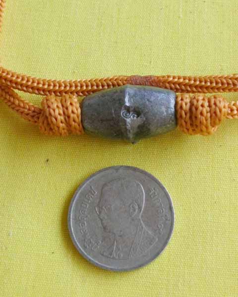 //คืนกำไรให้ลูกค้า//ลูกสะกดตะกั่วอวน หลวงปู่สิงห์ วัดบ้านขี้เหล็ก จ.ศรีสะเกษ**ตอกโค้ดกำกับ**1**