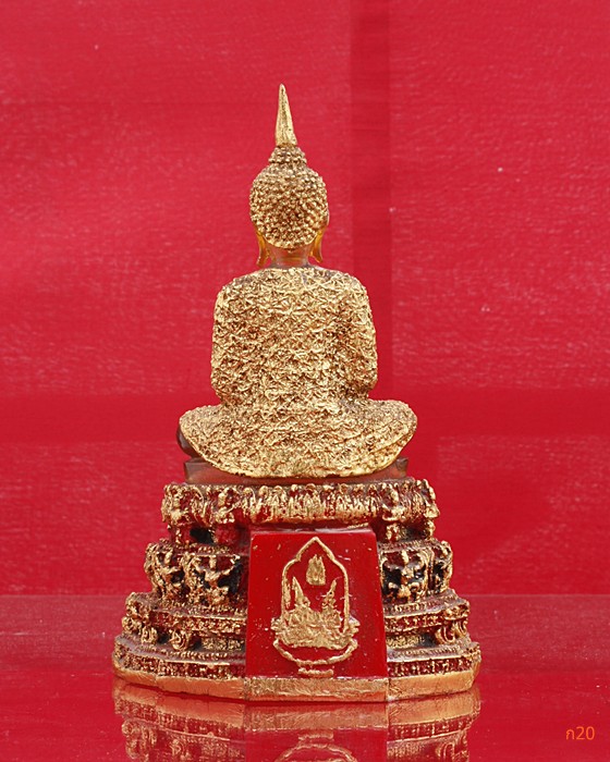 พระบูชาพระแก้วมรกต สมโภชกรุงรัตนโกสินทร์ 200 ปี