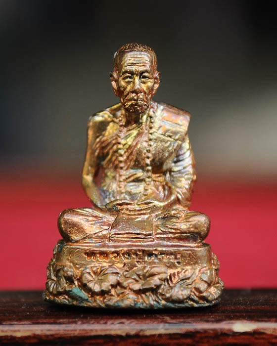 รูปเหมือนหลวงปู่คำบุ วัดกุดชมภู รุ่นฉลองวิหารเจดีย์