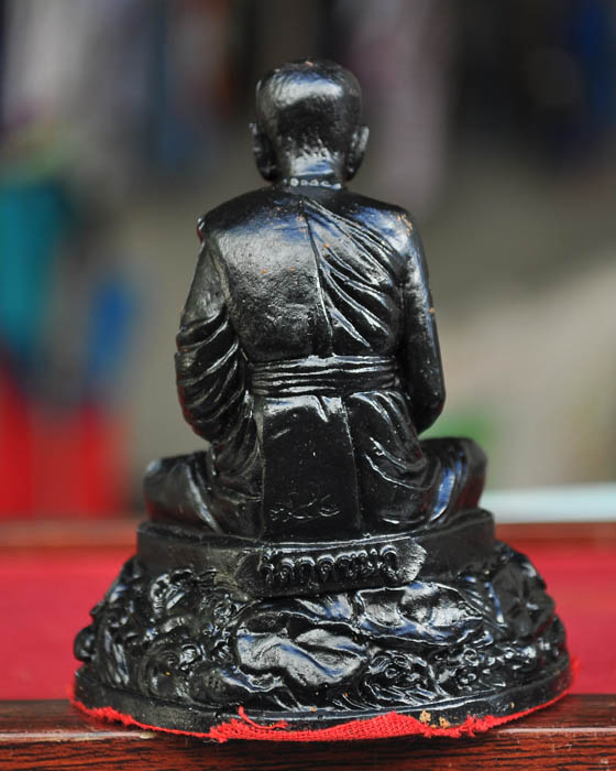 รูปเหมือนแร่เหล็กน้ำพี้ หลวงปู่คำบุ วัดกุดชมภู ขนาดตั้งหน้ารถ