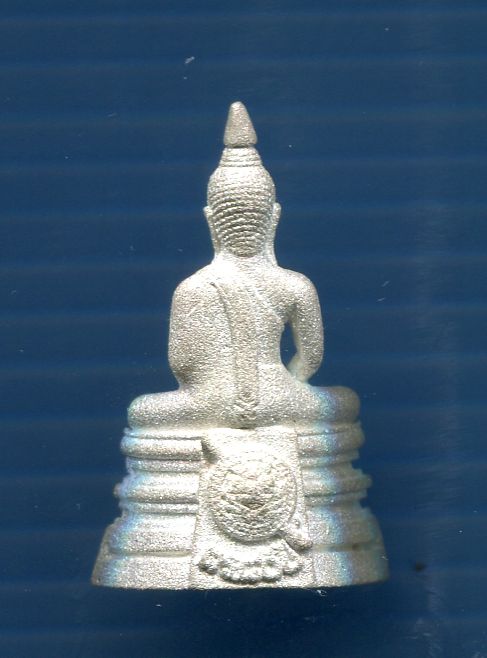 พระหลวงพ่อโสธรเนื้อเงิน รุ่นประวัติศาสตรตำรวจ สวยงาม พร้อมกล่องเดิม