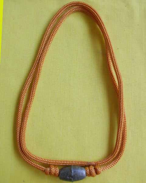 //คืนกำไรให้ลูกค้า//ลูกสะกดตะกั่วอวน หลวงปู่สิงห์ วัดบ้านขี้เหล็ก จ.ศรีสะเกษ**ตอกโค้ดกำกับ**8**