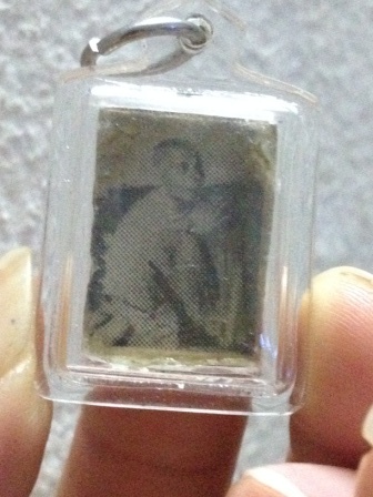 ล็อกเก็ต พ่อท่านคล้าย กรอบกระจก ไหว้ข้าง สองหน้า ปี2505
