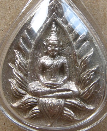 ปทุมมาศ เนื้ออัลปาก้า หลวงปู่นาม วัดน้อยชมภู่ จ สุพรรณบุรี เลี่ยมกันน้ำพร้อมใช้