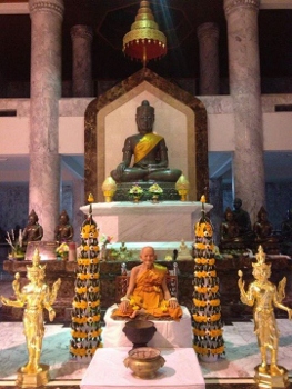 พระผงเนื้อชานหมาก หลวงปู่หงษ์ 10 องค์ (เสก 3ปี ) ราคาวัดส่งฟรี เเถม เนื้อรวมผงพุธคุณ 1 องค์