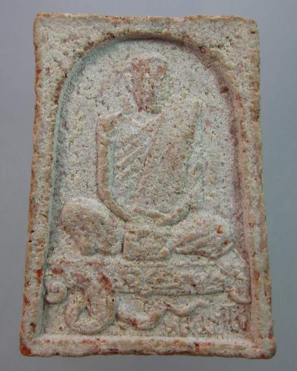 "เคาะเดียว" พระเนื้อผงไม่ทราบที่ครับ