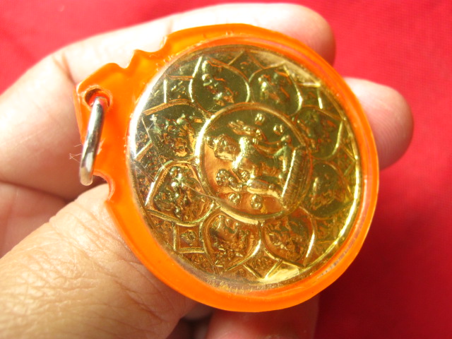 เหรียญเทวราชโพธิสัตว์ จตุคามรามเทพ หลังปิดตาพังพระกาฬ เลี่ยมพร้อมใช้
