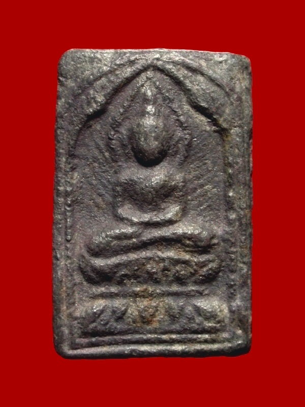 หลวงปู่ศุข วัดปากคลองมะขามเฒ่า No.05 พิมพ์สี่เหลี่ยมประภามณฑล ข้างรัศมี เนื้อชินเงิน
