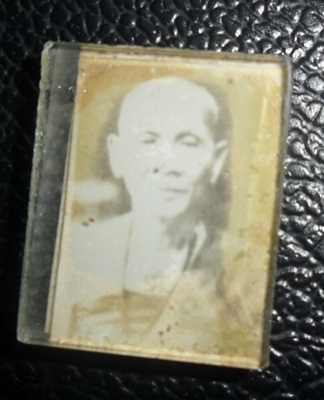 ล็อคเก็ตอัดกระจกครูบาศรีวิชัย