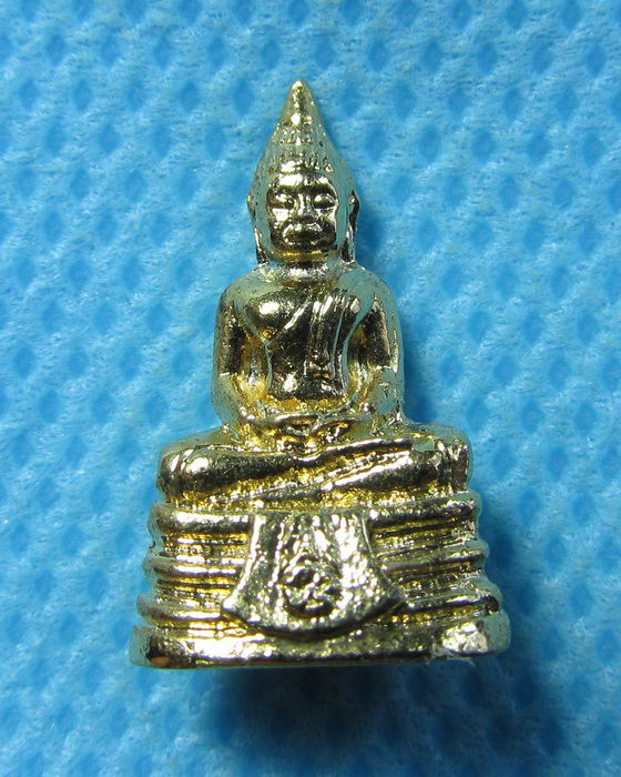 พระชัยวัฒน์หลวงพ่อโสธร ปี41..เริ่ม20บาท.(16/12/56-60)ต่ิอพรุ่งนี้ครับ