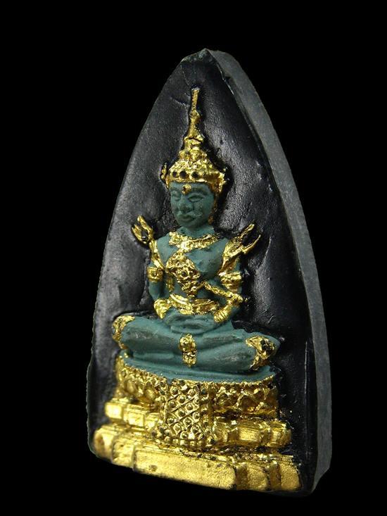 พระแก้วมรกตหลังยันต์ดวง ลงทอง ไม่ทราบที่ครับ