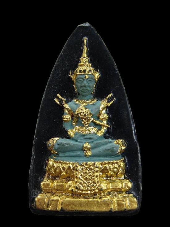 พระแก้วมรกตหลังยันต์ดวง ลงทอง ไม่ทราบที่ครับ