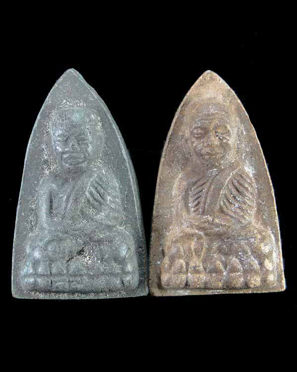 หลวงปู่ทวด พิมพ์เตารีด เนื้อผงไม่ทราบที่