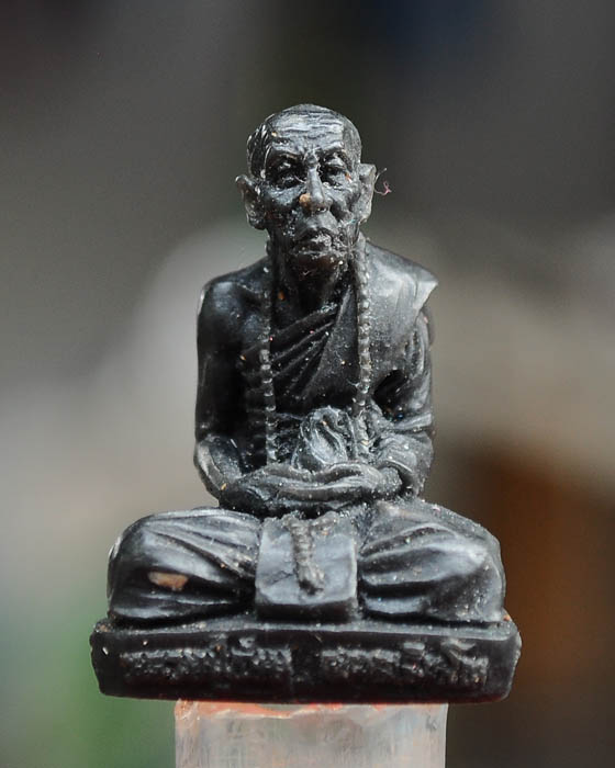 รูปเหมือนหลวงปู่คำบุ วัดกุดชมภู ก้นอุดผง+ตะกรุด
