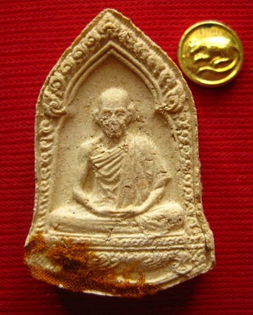 พระผง 6 รอบ ปี 2526 บล็อคบ่าหวี นิยม  ลพ.เกษม เขมโก กล่องเดิม...องค์ที่ 1