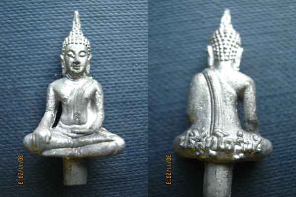 พระยอดธงรุ่นเสาร์ ๕ ท้ายิง หลวงพ่อคูณ วัดบ้านไร่ เนื้อตะกั่วเถื่อน