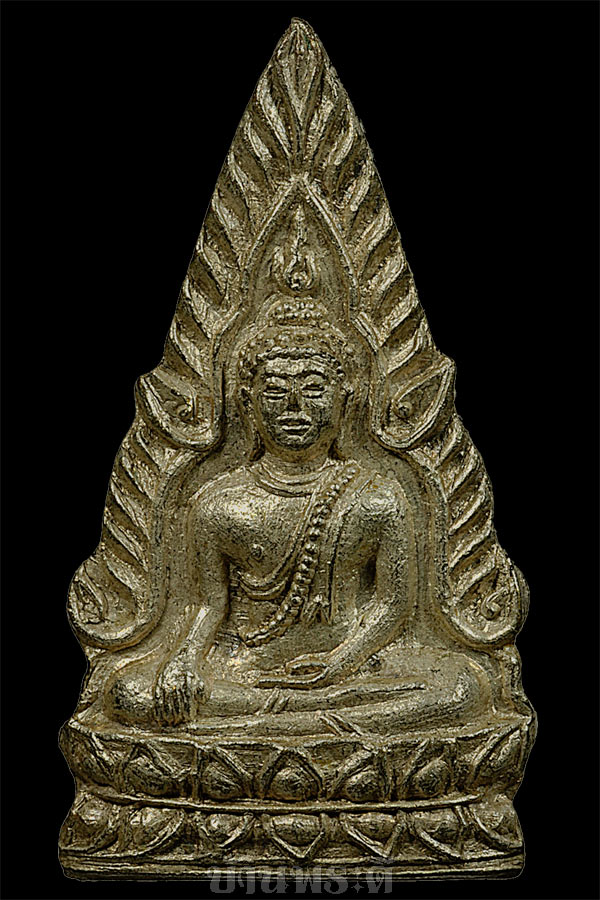 เหรียญพระพุทธชินราช หลังพานพระศรี และอกเลา กะไหล่เงิน ปี 2496 วัดใหญ่ จ.พิษณุโลก
