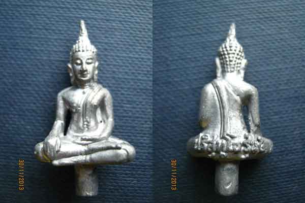 พระยอดธงรุ่นเสาร์ ๕ ท้ายิง หลวงพ่อคูณ วัดบ้านไร่ เนื้อตะกั่วเถื่อน