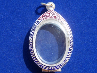 ตรับพระเงินแท้ ลงยา ล้อมพลอย มือหนึ่ง