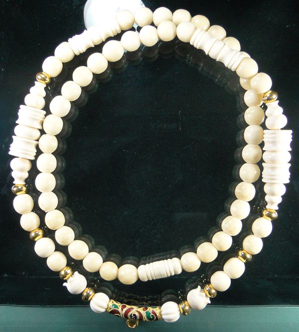 สร้อยงาช้างแท้ ผสมเม็ดทองคำ ข้อโค้งทองคำลงยาสุโขทัย