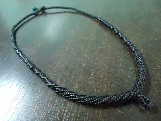 *วัดใจ* สร้อยคอเชือกเทียนถัก งานถักด้วยมือทั้งเส้น ความยาว 19 นิ้ว ห้อยพระหนึ่งองค์