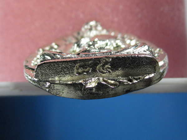 เหรียญหล่อนั่งใบโพธิ์ หลวงพ่อพูล วัดไผ่ล้อม ไตรมาสปี 40 อายุ 85 ปี เนื้อเงิน โค๊ด+เลข 480 