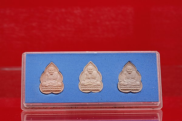 พระชุดหลวงปู่ทวด ออกวัดตะล่อม 1 ชุด 3 องค์