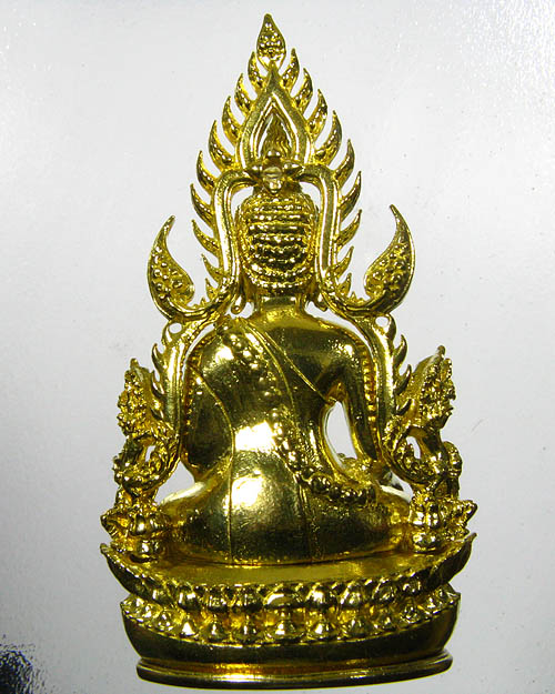 พระพุทธชินราช พิมพ์แต่งฉลุลอยองค์ เนื้อทองระฆัง รุ่น จอมราชันย์ หมายเลข 12801
