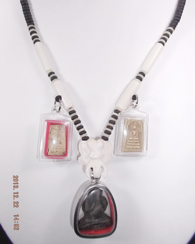 ***ลดกระหน่ำ ต้อนรับปีใหม่*** สร้อยกระลาแบบ 3 ห่วง # 6 ห่วงกลางหัวช้าง+ประคตกระดูกช้าง สวยๆ ถูกๆ เคา