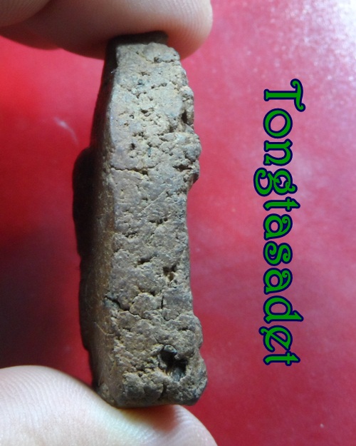 พระยอดขุนผลไม่ทราบที่ มวลสารดีมีเส้นเกษาฝังตะกรุด ราคาเบาๆ