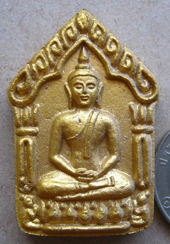 พระขุนแผนยอดขุนพลศรีธาตุ หลวงปู่เกลี้ยง วัดโนนแกด จ ศรีสะเกษ ปี2553 เนื้อผงขาวทาทอง 
