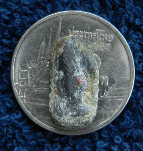 พระเนื้อตะกั่วสนิมแดงไขขาว พิมพ์จิ๋ว 