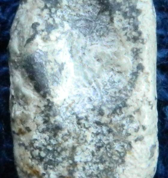 พระเนื้อตะกั่วสนิมแดงไขขาว พิมพ์จิ๋ว 