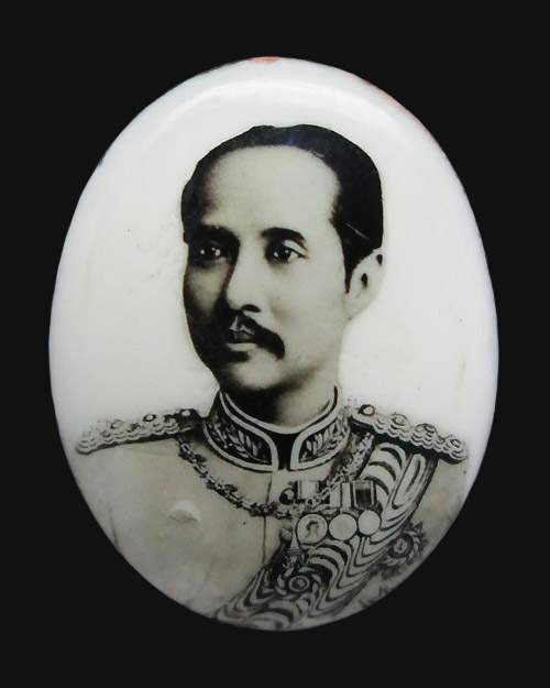 ล็อกเก็ตรัชกาลที่.๕ (พระบาทสมเด็จพระจุลจอมเกล้าเจ้าอยู่หัว) สภาพเก่าสวยเดิมๆครับ