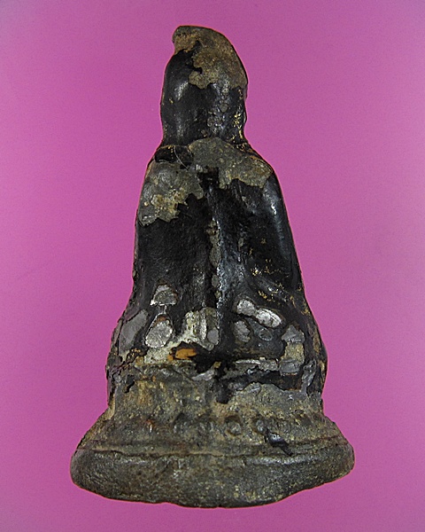 พระชัยแก้บนยุครัตนโกสินต์ เนื้อชินตะกั่วลงทองเก่าดูง่าย