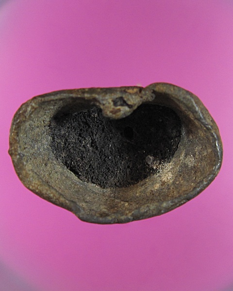 พระชัยแก้บนยุครัตนโกสินต์ เนื้อชินตะกั่วลงทองเก่าดูง่าย