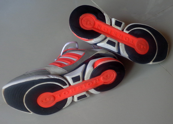 SALE เคลีย์รพื้นที่ตู้รองเท้า ADIDAS TORSION MEGA ของแท้ เปิดเริ่มแค่899บาท จะได้เท่าไรเท่านั้นครับ