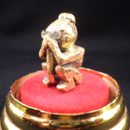 กุมารปั้นมือ หลวงปู่ชื่น วัดตาอี