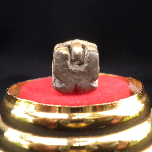 กุมารปั้นมือ หลวงปู่ชื่น วัดตาอี