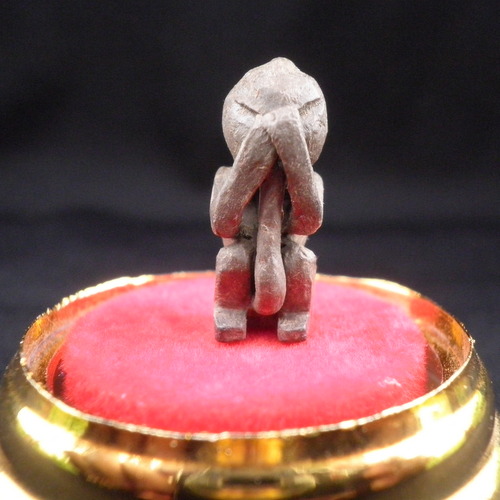 กุมารปั้นมือ หลวงปู่ชื่น วัดตาอี(ตนที่ 2)