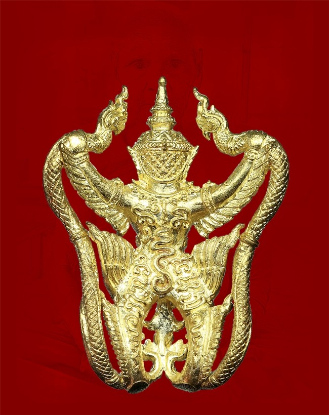 พญาครุฑ รุ่นแรก หลวงปู่เช้า อตตฺจิตโต เนื้อทองทิพย์ สร้าง  2,116 องค์