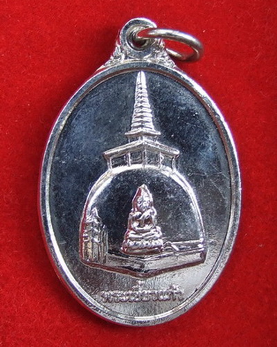 เหรียญพระเขี้ยวแก้ว ล.พ.จรัญ วัดอัมพวัน สิงห์บุรี ปี 2553 กะไหล่เงิน สภาพสวย