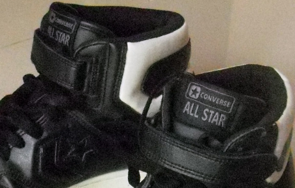 SALE เคลีย์รพื้นที่ตู้รองเท้า CONVERSE ของแท้ หนังดำ เปิดเริ่มแค่899บาท จะได้เท่าไรเท่านั้นครับ