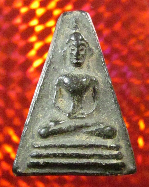 พระผงสุพรรณ รุ่นจงอางศึก