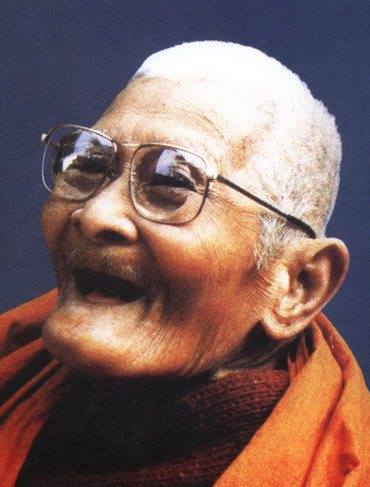 พระสมเด็จหลวงปู่แหวน วัดดอยแม่ปั๋ง พระอาจารย์คำบ่อสร้างถวาย