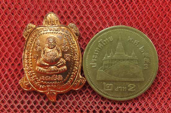 เต่าหลวงพ่อหลิว วัดไทรทองพัฒนา รุ่น เฮงกับเฮง ปี 38 งานปิดทองลูกนิมิต เนื้อทองเเดง พร้อมกล่อง