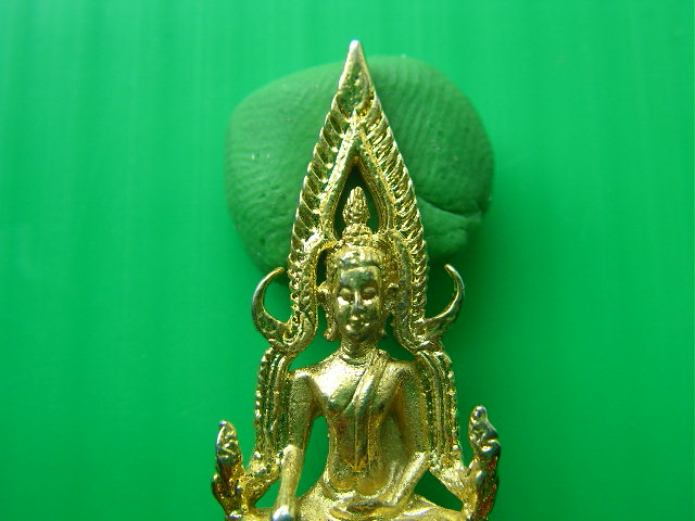 พระสมเด็จองค์ปฐม   รุ่น 3   ( ฐาน  นะ )   หลวงพ่อฤาษีลิงดำ   วัดท่าซุง   ครับ  ( องค์ที่ 2 )