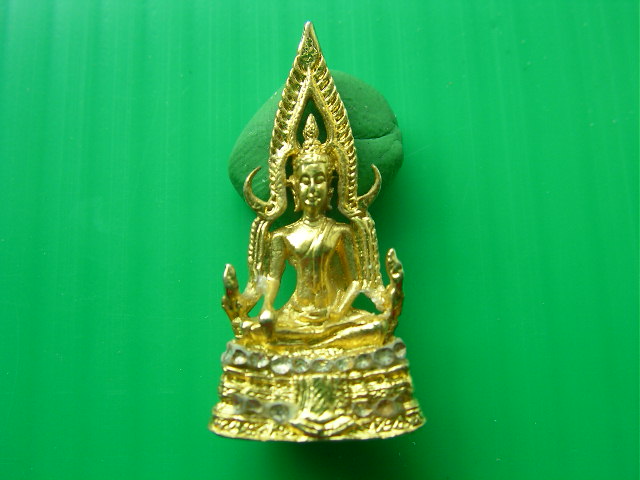 พระสมเด็จองค์ปฐม   รุ่น 3   ( ฐาน  นะ )   หลวงพ่อฤาษีลิงดำ   วัดท่าซุง   ครับ  ( องค์ที่ 3 )