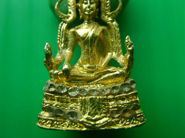พระสมเด็จองค์ปฐม   รุ่น 3   ( ฐาน  นะ )   หลวงพ่อฤาษีลิงดำ   วัดท่าซุง   ครับ  ( องค์ที่ 3 )
